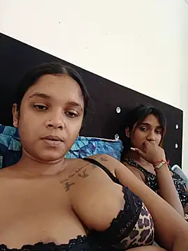 Snapshot of Indianqueen03 chatting on July 7, 10:52 am Indianqueen03 online show from July 7, 10:52 am