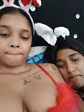 Snapshot of Indianqueen03 chatting on July 11, 12:30 pm Indianqueen03 online show from July 11, 12:30 pm