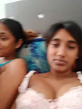 Snapshot of Indianqueen03 chatting on July 23, 10:46 am Indianqueen03 online show from July 23, 10:46 am