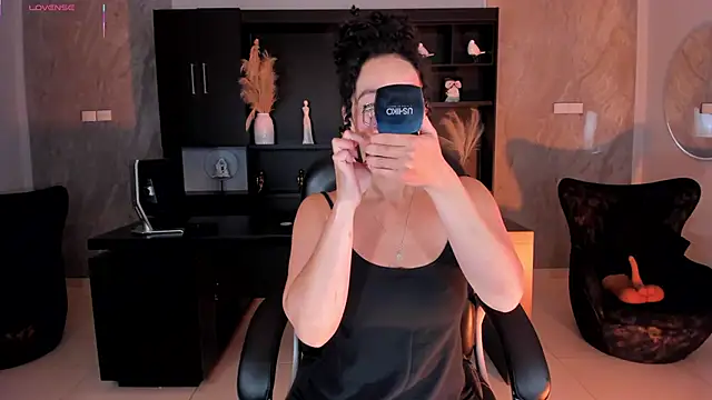 AlessaRomero online show from June 13, 8:51 pm