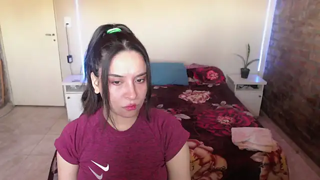 KityEstrover online show from December 2, 12:29 pm