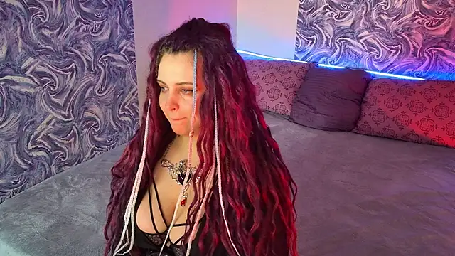 Snapshot of Miss_Maya_Mils chatting on May 12, 1:03 am Miss Maya Mils online show from May 12, 1:03 am