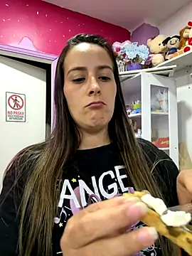 Snapshot of Rousse92 chatting on October 22, 11:26 pm Rousse92 online show from October 22, 11:26 pm