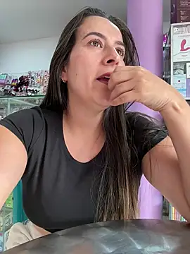 Snapshot of Rousse92 chatting on July 24, 10:19 pm Rousse92 online show from July 24, 10:19 pm
