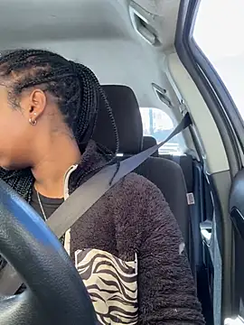 Your Paris online show from March 3, 6:33 pm