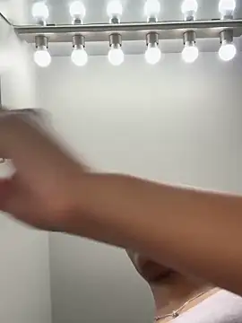 Your Paris online show from March 21, 1:45 pm