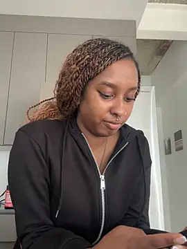 Your Paris online show from September 26, 3:49 pm