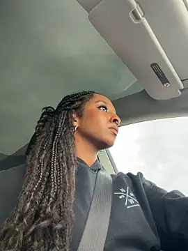 Your Paris online show from November 8, 8:51 pm