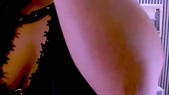 sarah cream online show from June 17, 4:04 am