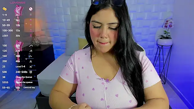 Snapshot of iris_torrez_ chatting on July 31, 1:54 pm iris torrez online show from July 31, 1:54 pm