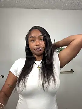 skylarrylee online show from November 3, 7:53 am