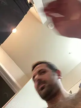 Snapshot of HungJeff6969 chatting on January 30, 9:14 pm HungJeff6969 online show from January 30, 9:14 pm