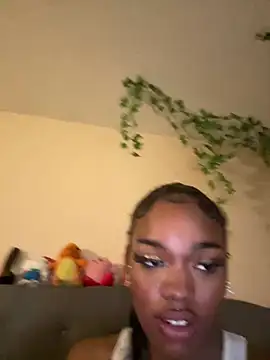 Snapshot of magicalc00ch chatting on February 19, 6:22 am magicalc00ch online show from February 19, 6:22 am