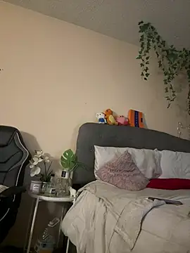 Snapshot of magicalc00ch chatting on February 19, 9:28 am magicalc00ch online show from February 19, 9:28 am