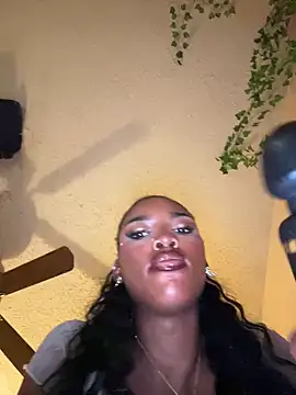 Snapshot of magicalc00ch chatting on February 22, 12:49 am magicalc00ch online show from February 22, 12:49 am