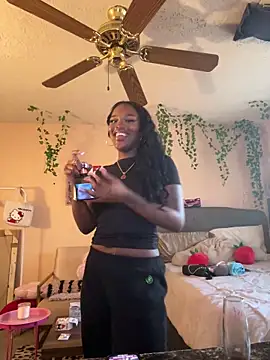 Snapshot of magicalc00ch chatting on March 20, 12:19 am magicalc00ch online show from March 20, 12:19 am