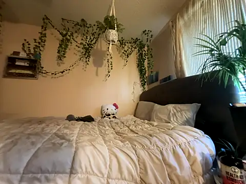 Snapshot of magicalc00ch chatting on October 4, 4:05 pm magicalc00ch online show from October 4, 4:05 pm