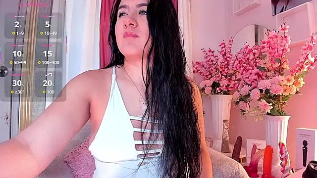 scarlet fostt  online show from November 3, 12:06 pm