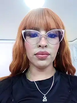 Snapshot of MadelaineJones chatting on September 18, 7:16 pm MadelaineJones online show from September 18, 7:16 pm