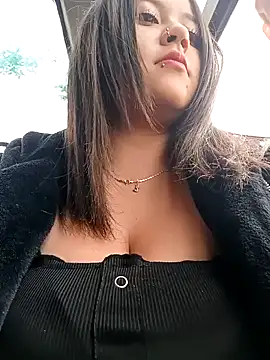 Snapshot of Cristal__04 chatting on December 11, 6:52 pm Cristal 04 online show from December 11, 6:52 pm