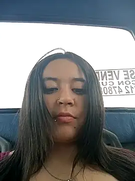 Snapshot of Cristal__04 chatting on December 13, 8:58 pm Cristal 04 online show from December 13, 8:58 pm