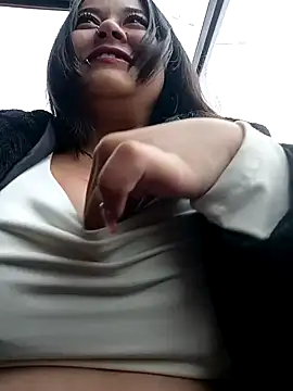 Snapshot of Cristal__04 chatting on January 3, 10:19 pm Cristal 04 online show from January 3, 10:19 pm