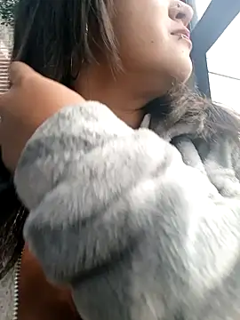 Snapshot of Cristal__04 chatting on February 11, 2:46 pm Cristal 04 online show from February 11, 2:46 pm