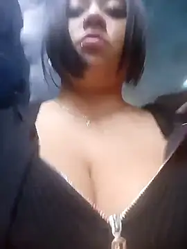 Snapshot of Cristal__04 chatting on February 25, 7:25 pm Cristal 04 online show from February 25, 7:25 pm