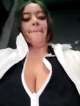 Snapshot of Cristal__04 chatting on March 7, 11:38 pm Cristal 04 online show from March 7, 11:38 pm