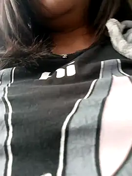 Snapshot of Cristal__04 chatting on October 4, 4:05 pm Cristal 04 online show from October 4, 4:05 pm