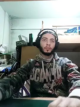 Snapshot of kleineid77 chatting on January 25, 3:41 pm kleineid77 online show from January 25, 3:41 pm