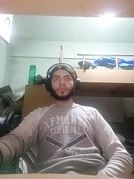 Snapshot of kleineid77 chatting on February 22, 7:03 pm kleineid77 online show from February 22, 7:03 pm