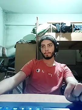 Snapshot of kleineid77 chatting on October 31, 8:10 pm kleineid77 online show from October 31, 8:10 pm