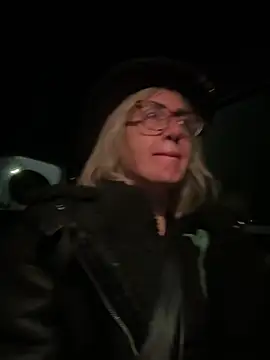 casalinga88 online show from March 21, 11:23 pm