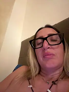 casalinga88 online show from November 15, 11:32 pm