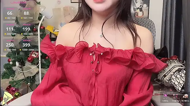 Snapshot of Berrysweet_68 chatting on February 15, 8:11 am Berrysweet 68 online show from February 15, 8:11 am