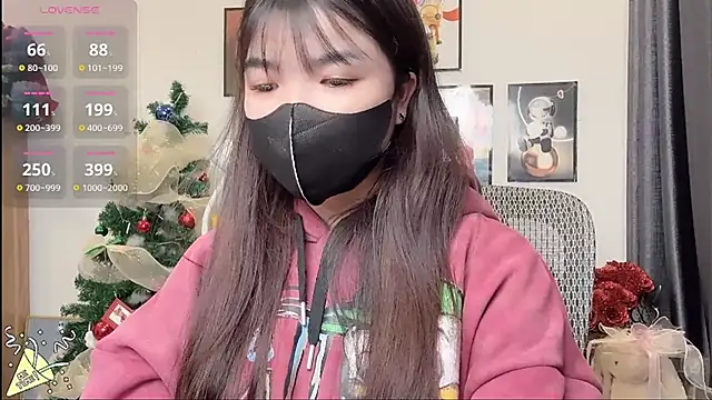 Snapshot of Berrysweet_68 chatting on February 17, 8:41 am Berrysweet 68 online show from February 17, 8:41 am