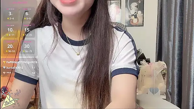 Snapshot of Berrysweet_68 chatting on February 25, 3:27 pm Berrysweet 68 online show from February 25, 3:27 pm