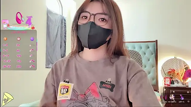 Snapshot of Berrysweet_68 chatting on October 20, 4:35 am Berrysweet 68 online show from October 20, 4:35 am