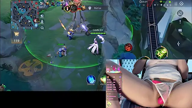 Snapshot of Berrysweet_68 chatting on October 26, 2:06 am Berrysweet 68 online show from October 26, 2:06 am