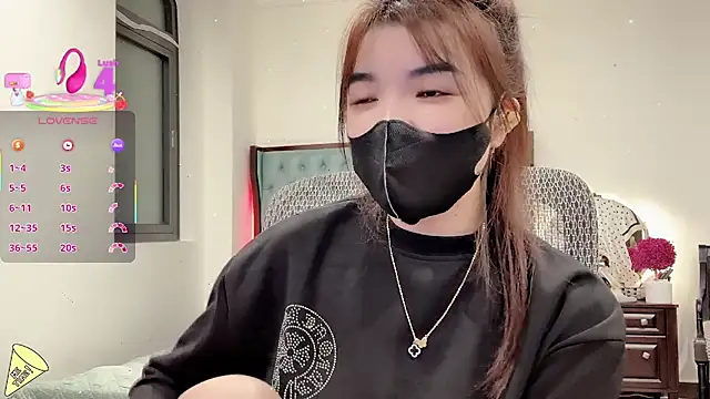 Snapshot of Berrysweet_68 chatting on October 28, 2:31 pm Berrysweet 68 online show from October 28, 2:31 pm