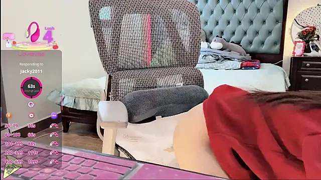 Snapshot of Berrysweet_68 chatting on October 31, 2:56 am Berrysweet 68 online show from October 31, 2:56 am