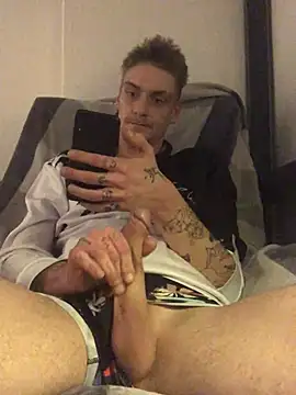 Simboxxx040 online show from January 1, 11:18 pm