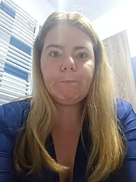 Snapshot of KarlyGray10 chatting on September 16, 6:36 am KarlyGray10 online show from September 16, 6:36 am