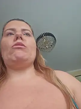 Snapshot of KarlyGray10 chatting on October 6, 8:45 am KarlyGray10 online show from October 6, 8:45 am