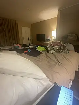 tatted-bitty online show from February 22, 3:01 am