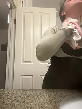 tatted-bitty online show from February 26, 12:15 pm