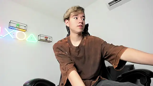 bunny maxi online show from January 21, 3:43 pm