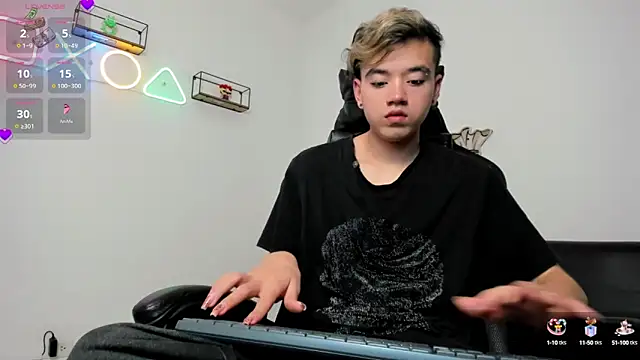 bunny maxi online show from February 10, 4:14 pm