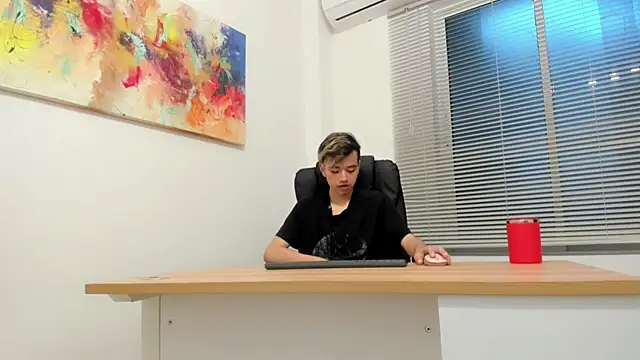 bunny maxi online show from March 6, 12:30 pm